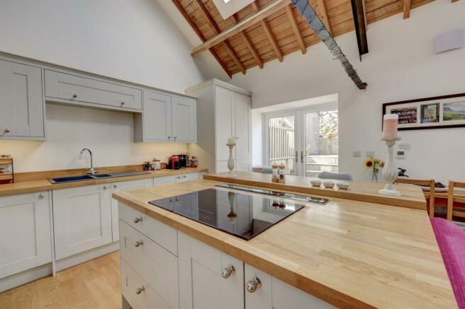 Open Plan Living Room / Kitchen