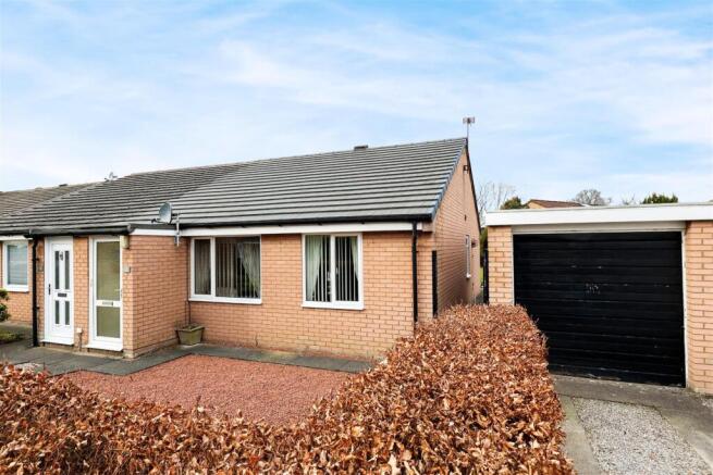 27 Cedar Close