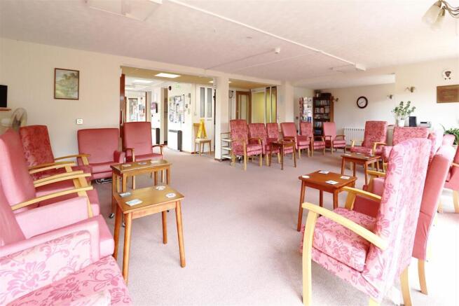 COMMUNAL LOUNGE