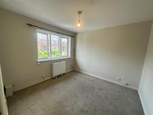 42b Sherwood Road photo 3.JPG