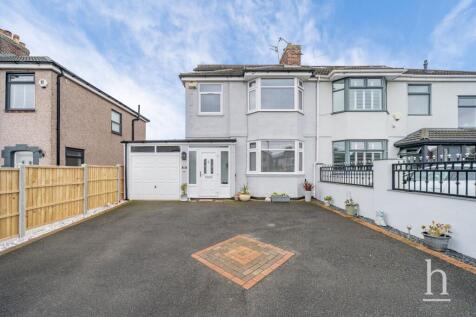 Lloyd Drive, Wirral, CH49