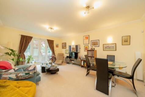 Etchingham Park Road, Finchley