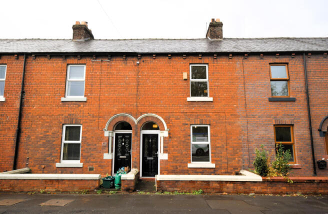 2 bed terraced house to rent Kingstown Road, Carl
