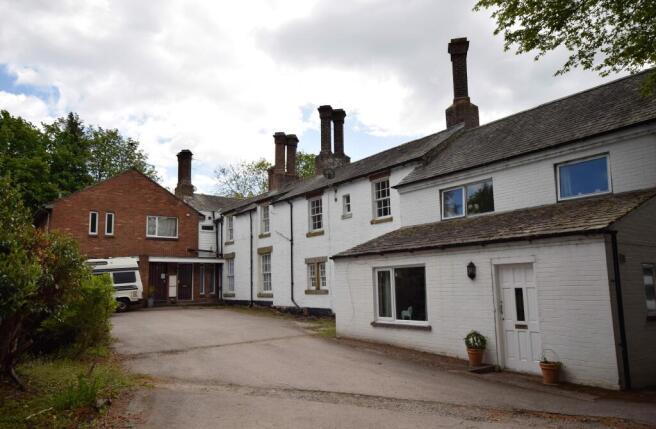 External View Millhouse