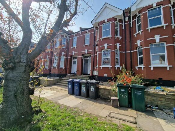 3 bedroom maisonette for sale
