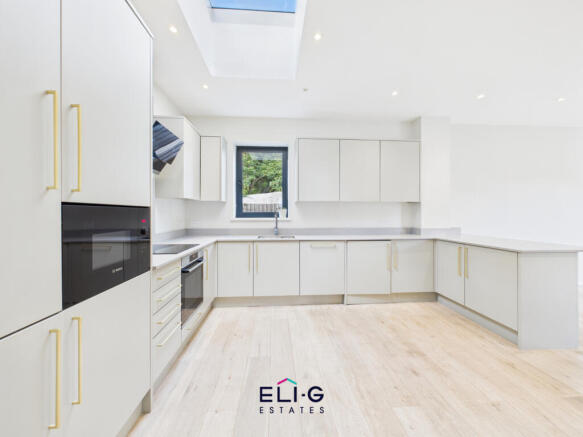 3 bed detached house to rent Albert Road, London