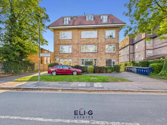 Purpose built two bed apartment backing onto Sunn