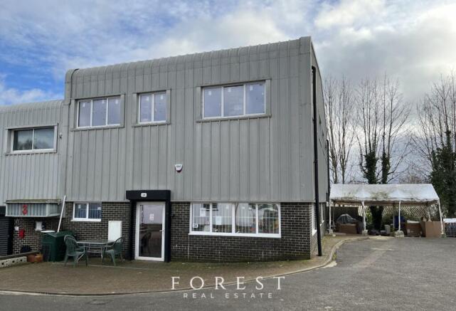 3a Brookside Colne Way Watford.jpg