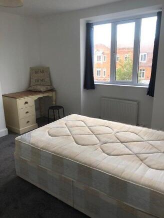 stoneleigh-broadway-kt17-2hu-912808