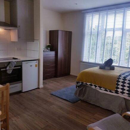 chatsworth-road-nw2-4bh-981713