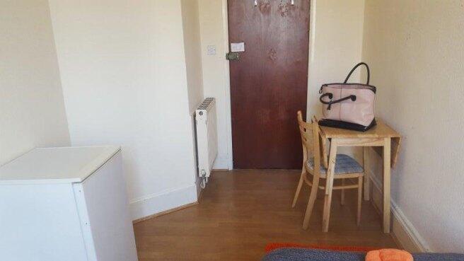 cranhurst-road-nw2-4lj-981683