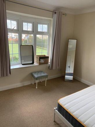 bear-lane-gu9-7lf-955777