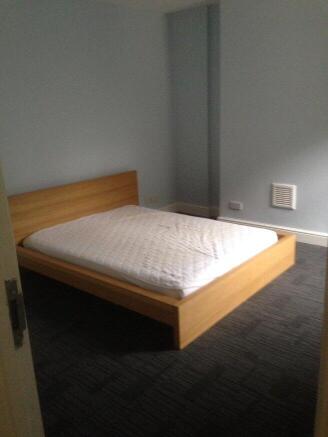 upper-high-street-kt17-4qy-926054