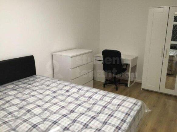 brough-close-b7-5hx-914990