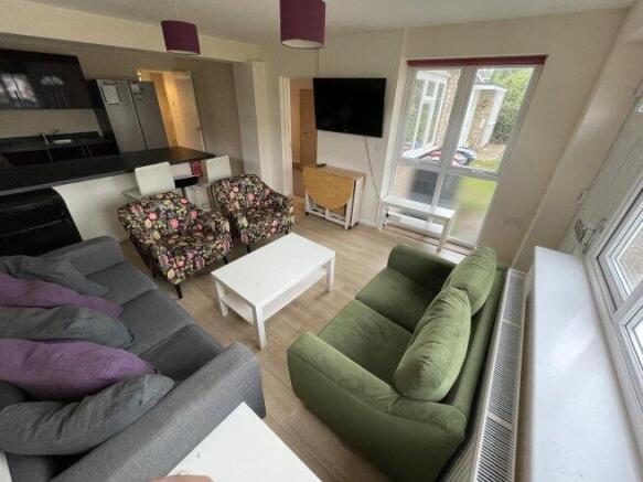 salisbury-road-ct2-7rz-963998