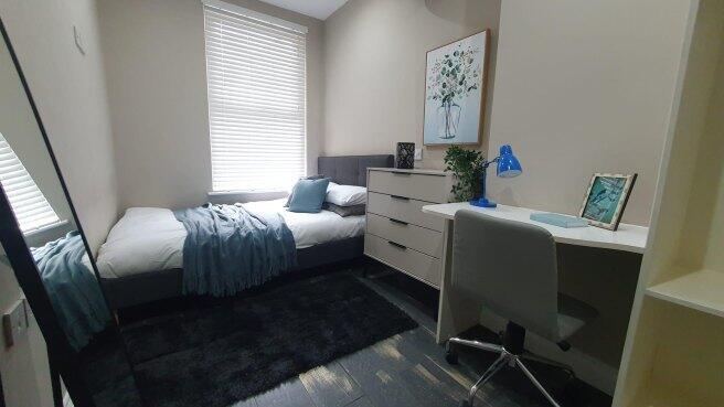 woodcroft-road-l15-2hq-981109