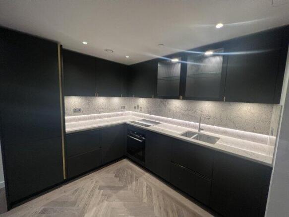 1-segrave-walk-w2-1bn-1022417