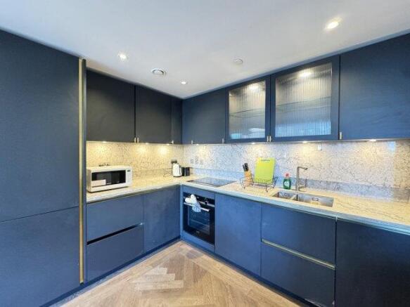 1-segrave-walk-w2-1bn-1023049