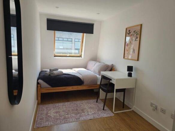 burleigh-street-cb1-1dj-1034533