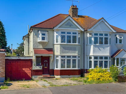 Meadowside Road, Upminster, RM14