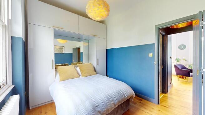 bedroom right