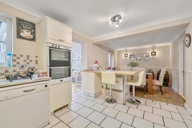 Kitchen/Dining