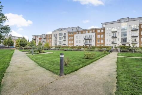 Kestrel Court, Heron Way, Maidenhead, SL6