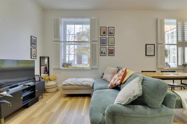 KITCHEN/LOUNGE/DINER