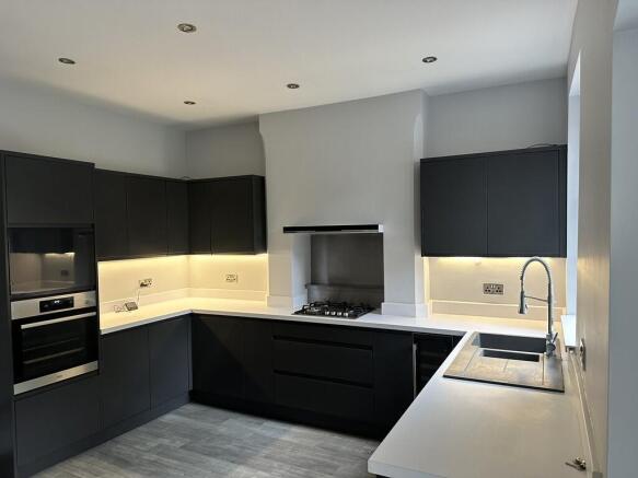 picture 2 charnwo...