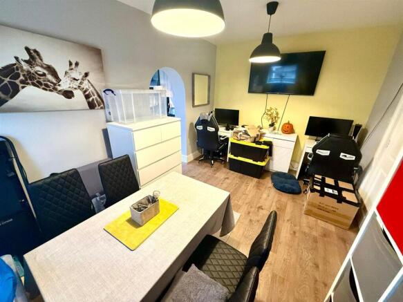 PHOTO-2025-10-30-21-25-05 3.jpg