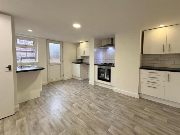 PHOTO-2025-12-12-10-51-00 2.jpg