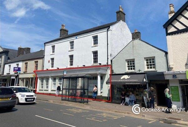 33 High Street Cowbridge _1.jpg