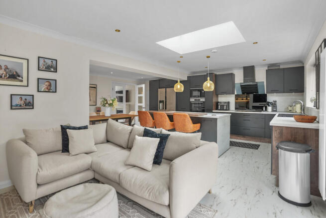 Kitchen-family-dining