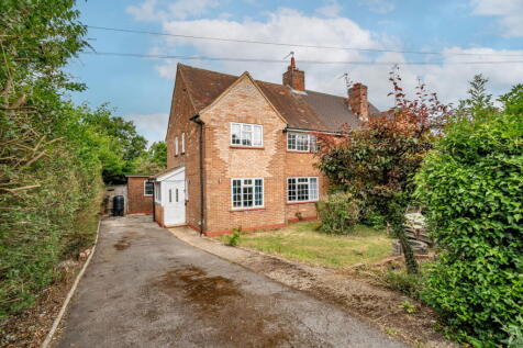 St. Johns Piece, Oakley, Basingstoke, RG23 7JQ