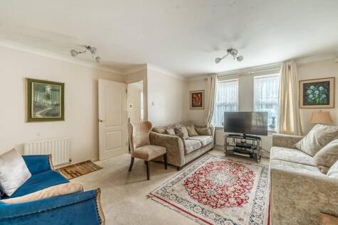 Glendevon Close, Edgware, HA8