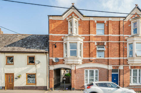 Crediton - 2 bedroom apartment for sale