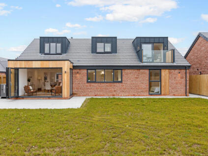 Raby Mere Road, Wirral, CH63