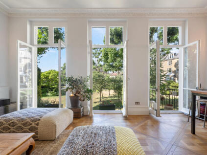 Randolph Avenue, London, W9