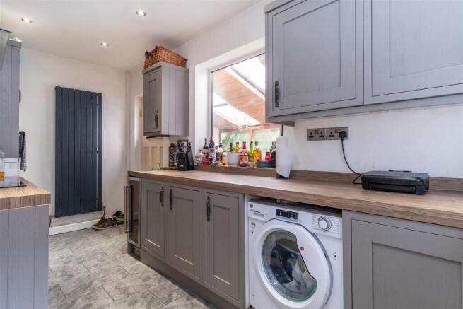 Kitchen/Breakfats Room