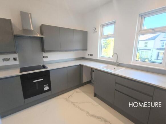 MODERN KITCHEN