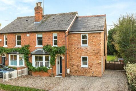 Forest Road, Newell Green, Warfield, RG42