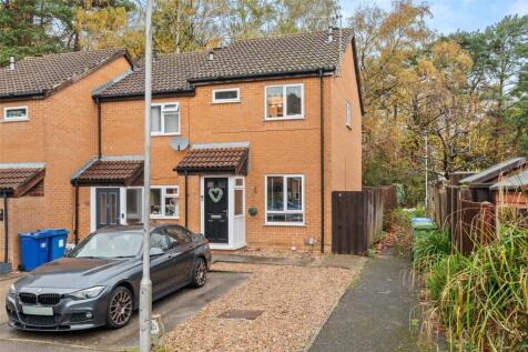 Frensham, Bracknell, Berkshire, RG12