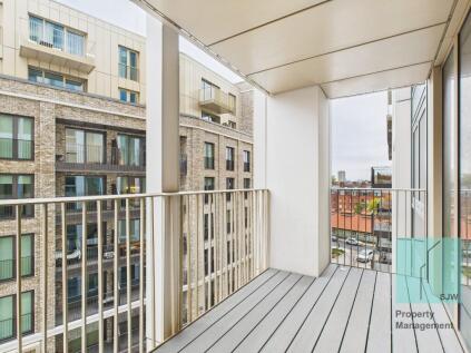 Cendal Crescent, London, E1