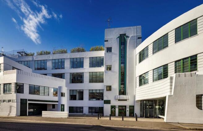 Exterior 1.jpg