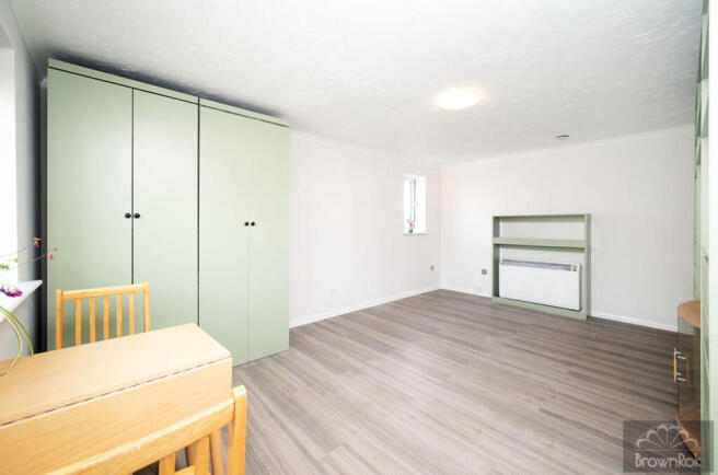 Screenshot 2025-1...