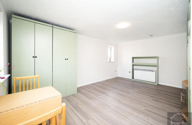 Screenshot 2025-1...