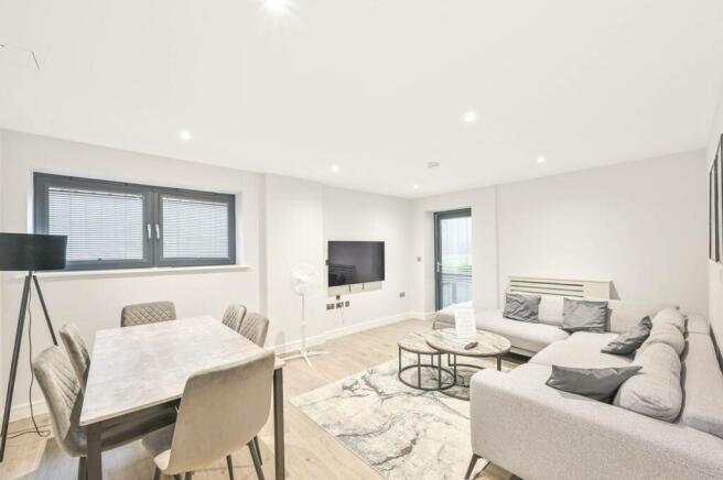 87812_1308822_IMG...