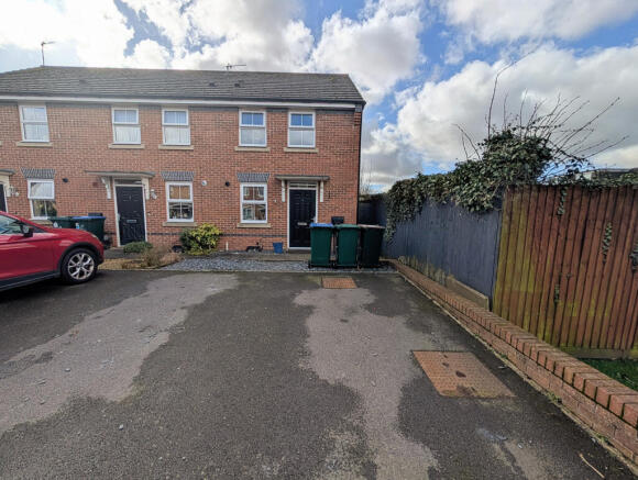 Modern 2 Bedroom property For Sale (55% Shared ow