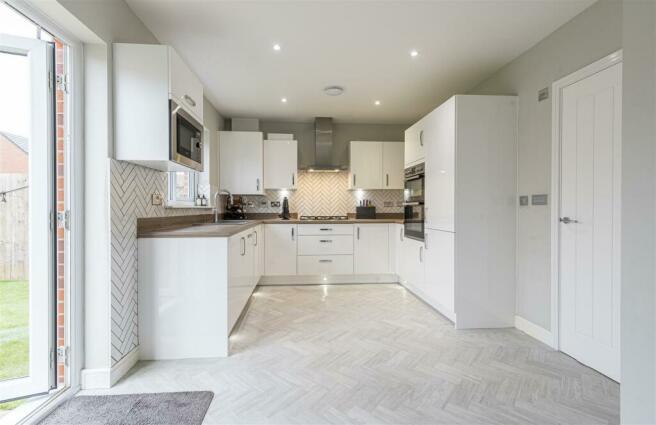 Kitchen/Dining Room