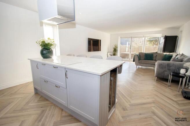 Kitchen/Living Area